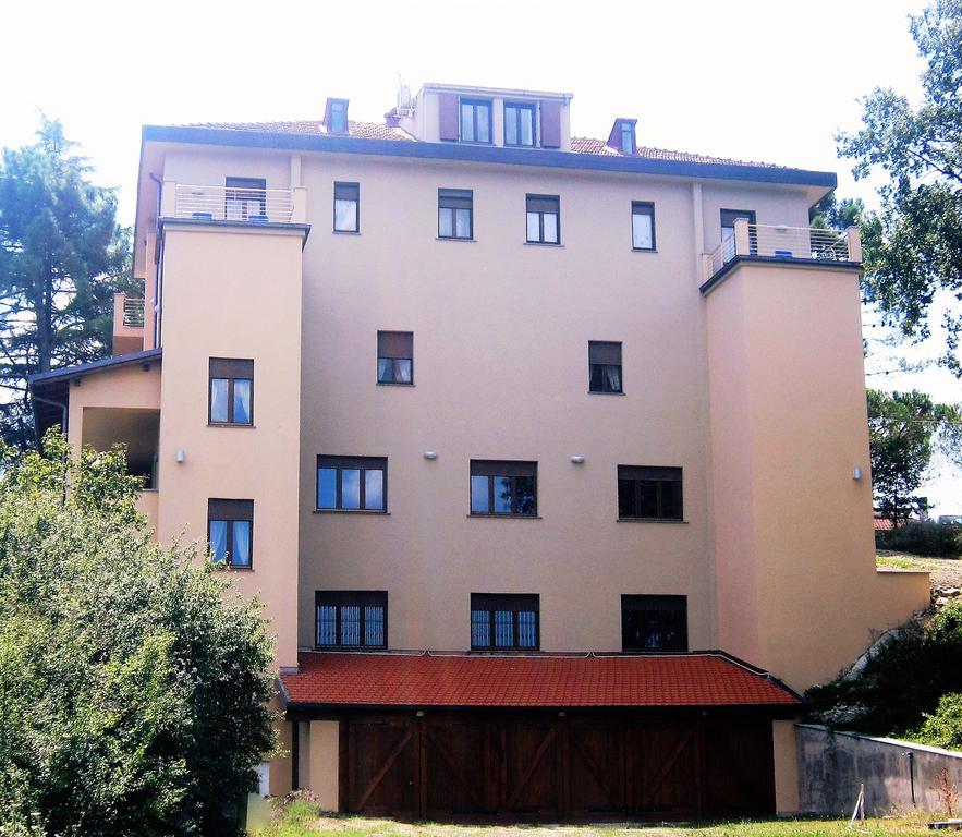 Tenuta I Lecci Терануова Брачолини Екстериор снимка